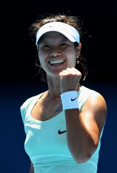 九游-阿扎伦卡意外战胜澳大利亚队，比赛规则变更引爆全场！气势如虹延续(戴拿奥特曼技能合集)