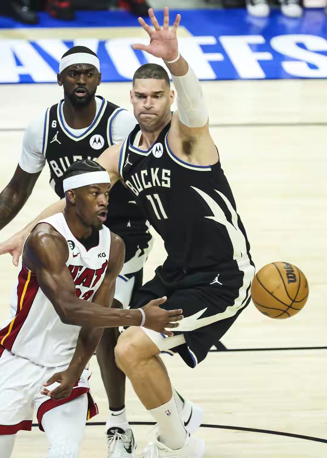 九游体育-包含Ming连续十五场比赛得分超过突破纪录，雄鹿挑战极限！的词条